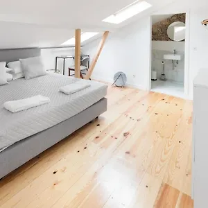 Gasthuis Lusiadas With Private Bathroom