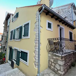 Yellow House Apartamento