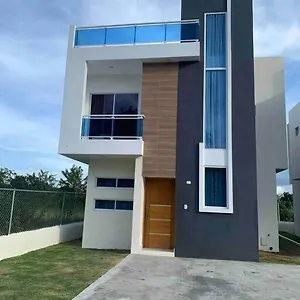 Agradable casa ! Сasa de vacaciones